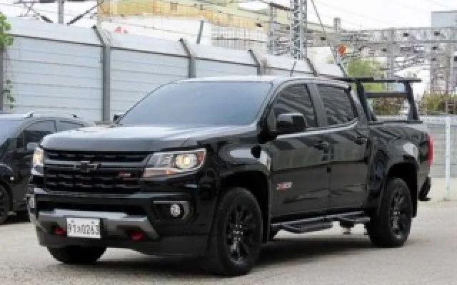 리얼 뉴 콜로라도 3.6 Z71-X 미드나잇 4WD 쉐보레 2023/04 64,322km